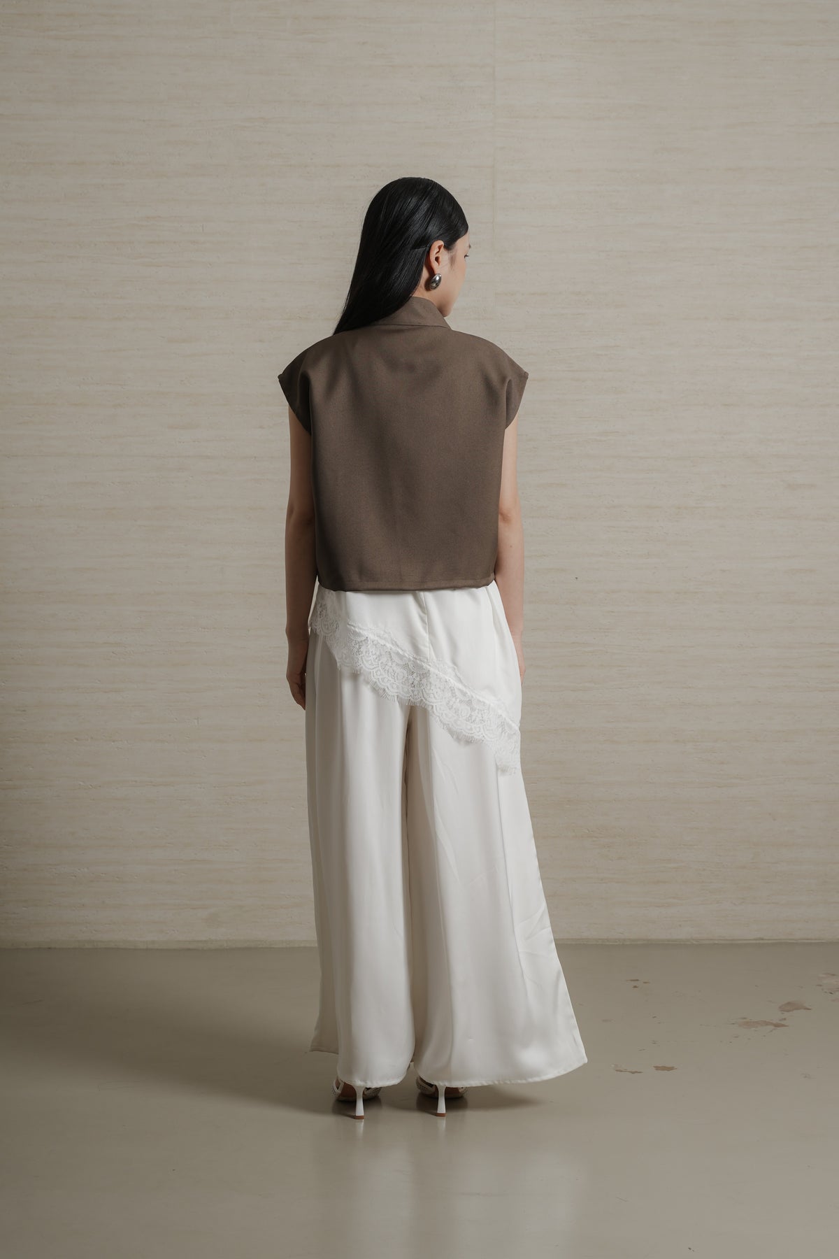 Arunika Vest