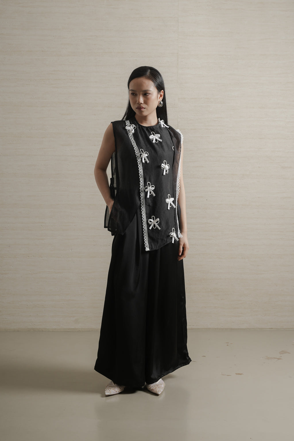 Amelie Vest