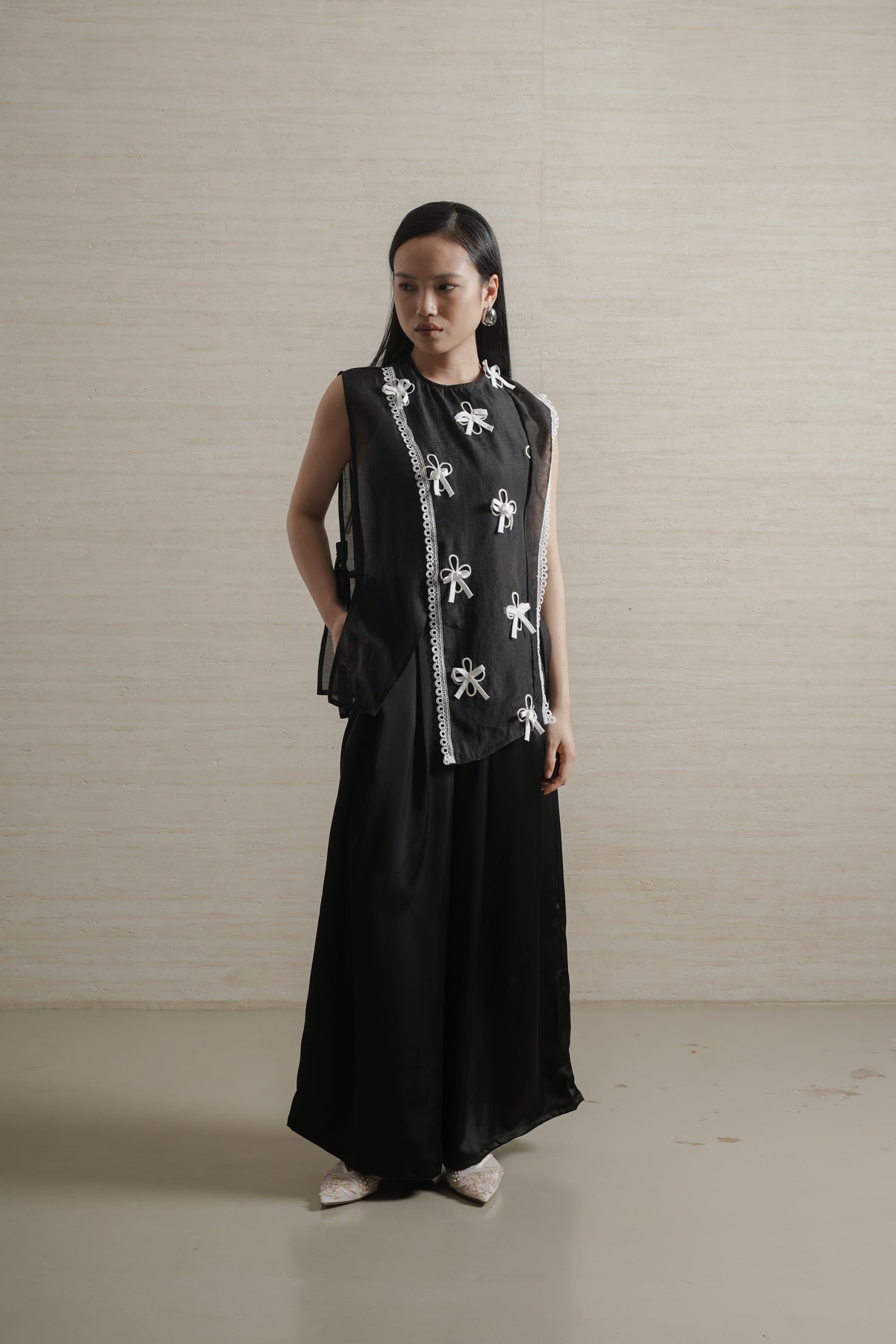 Amelie Vest