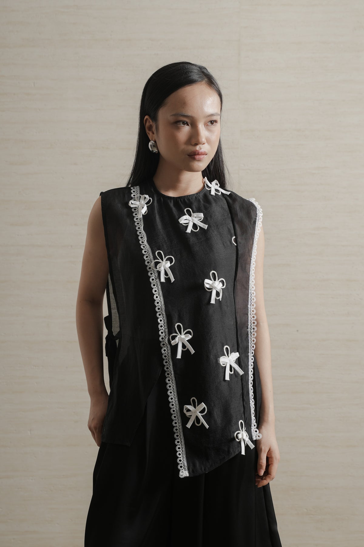 Amelie Vest