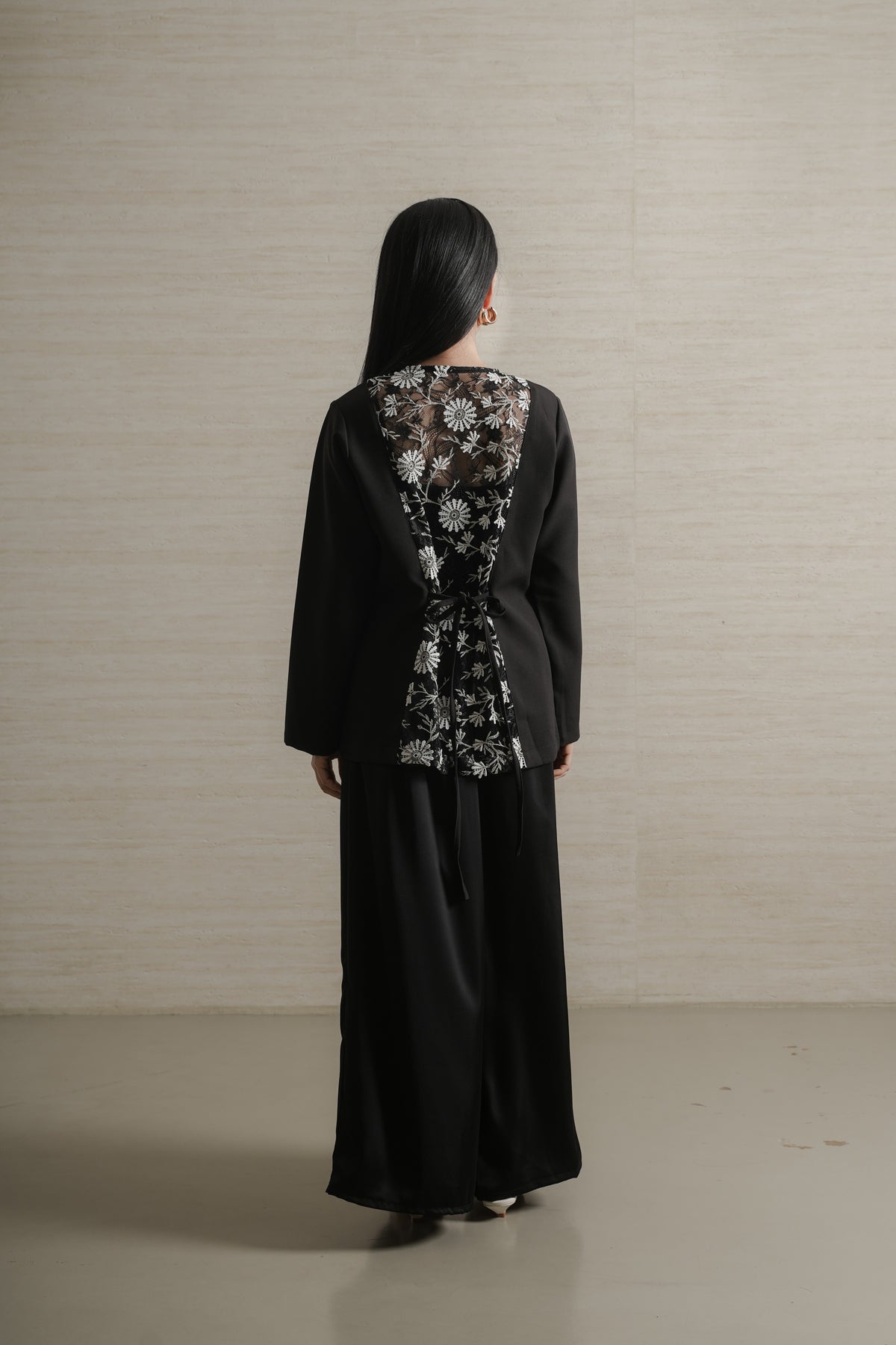 Elea Blazer